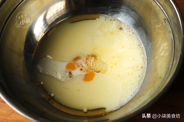 鸡蛋和面炸麻花的做法（炸麻花的做法和配方视频教程）